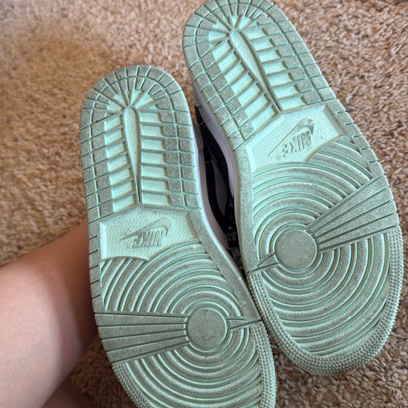 Air Jordan Low Sneakers in Black and Mint - Picture 3 of 7